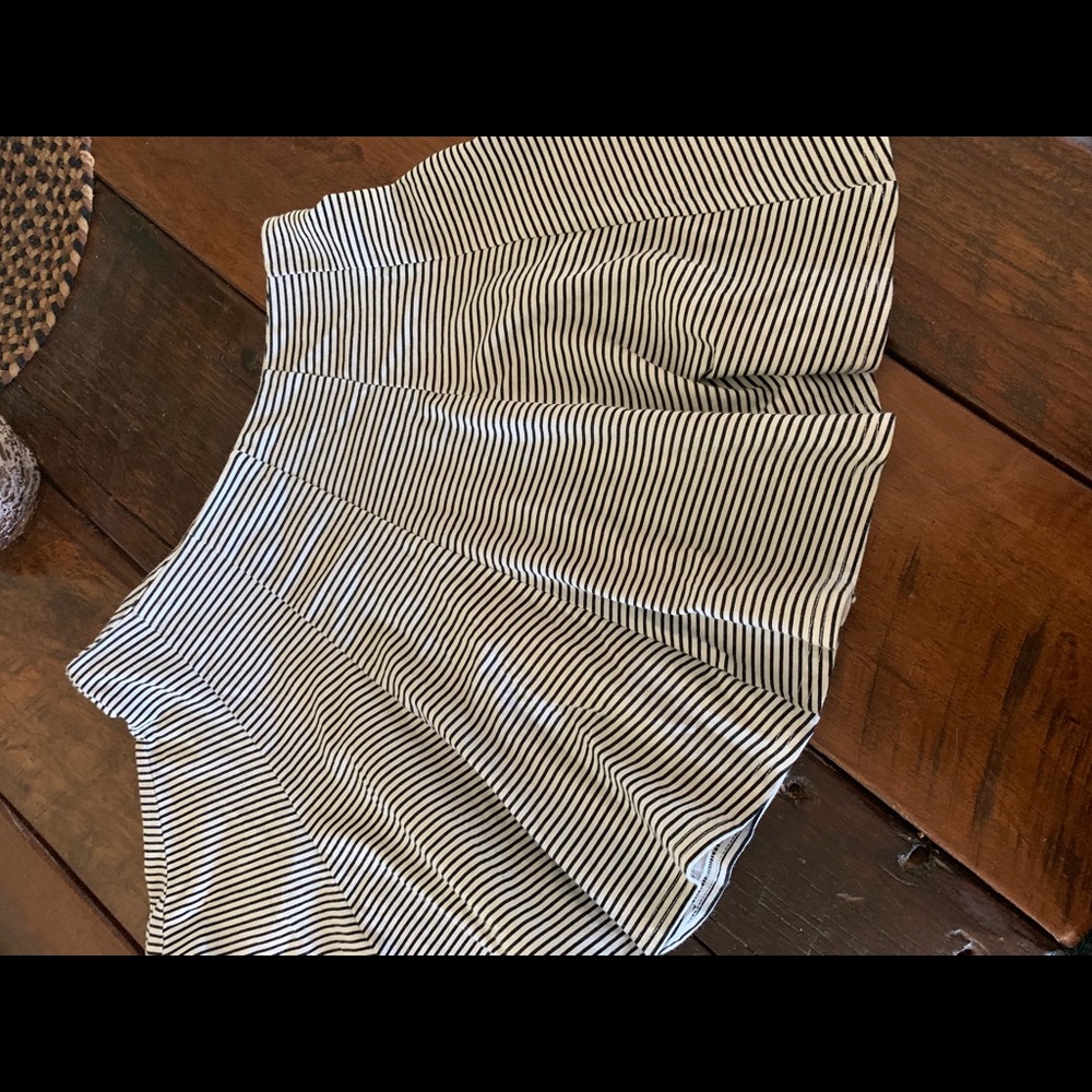 American eagle skirt. Brand new. - Picture 2 of 3